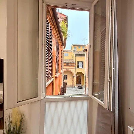 A Stone's Throw From The Duomo * بولونيا