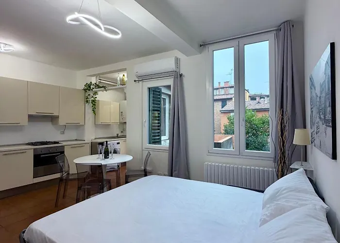 A Stone's Throw From The Duomo Bologna